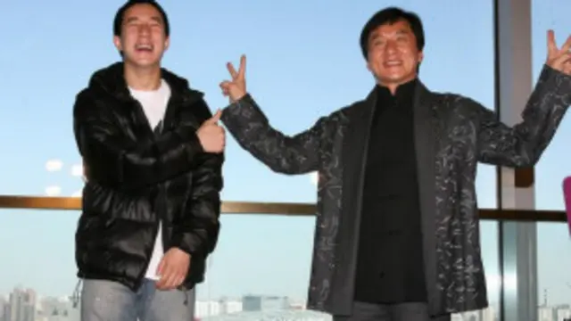 மகனுடன் ஜாக்கிச் சான்