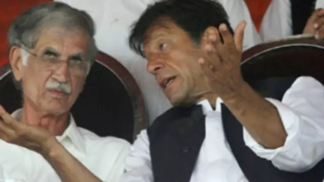 ذرائع ابلاغ میں ایسی خبریں آئی ہیں کہ تحریک انصاف کے اراکین قومی اسمبلی نے فارورڈ بلاک قائم کر دیا ہے