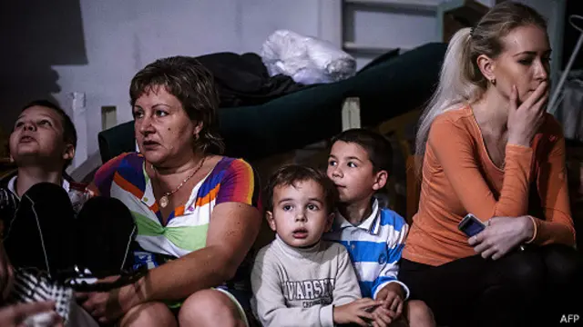 وجد سكان شرقي أوكرانيا أنفسهم عالقين وسط القتال