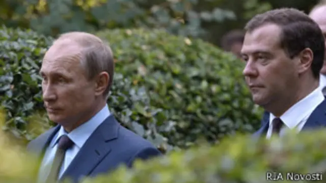 Президент РФ Владимир Путин и премьер-министр Дмитрий Медведев