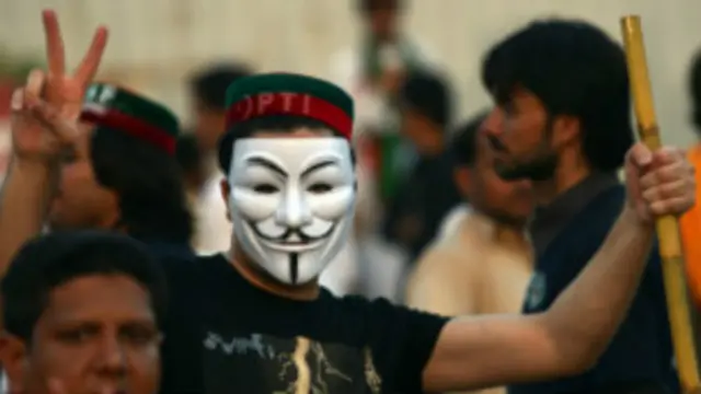 نواز شریف نے ایک مرتبہ پھر پاکستان تحریکِ انصاف اور عوامی تحریک کی جانب سے استعفے کو مطالبے کو رد کر دیا ہے