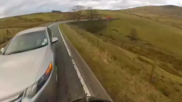 Imagens feitas por Jack Sanderson de seu acidente de moto. Foto: BBC