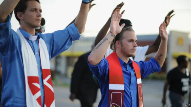 Белые протестующие