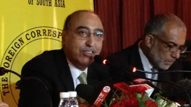 پاکستان مذاکرات کے حق میں ہے لیکن کشمیر کے مسئلے کو نظر انداز کرکے کوئی پیش رفت نہیں ہو سکتی: عبدالباسط 