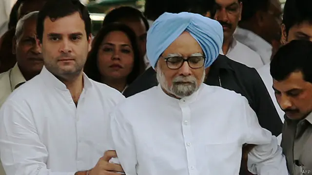 राहुल गांधी, मनमोहन सिंह