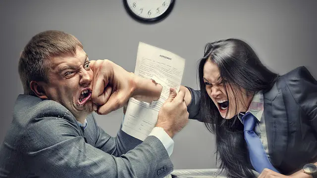 Đừng để tranh cãi vì công việc đi quá đà.