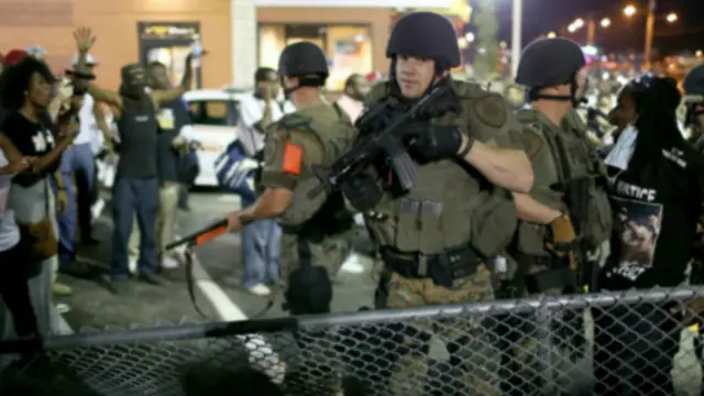 قتل یک نوجوان سیاه‌پوست با ناآرامی‌های گسترده‌ای همراه بود