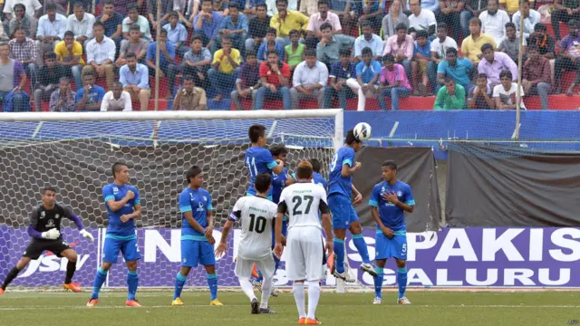 کپتان کلیم اللہ نے میچ کے 38 ویں منٹ میں ایک فری کک پر گول کیا جبکہ میچ کے آخری لمحات میں صدام حسین بھارتی دفاع پار کرنے میں کامیاب ہوئے۔