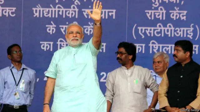 प्रधान मंत्री नरेंद्र मोदी और झारखंड के मु्ख्य मंत्री हेमंत सोरेन