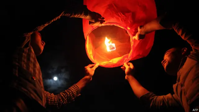 Фермери та природоохоронці просили взагалі заборонити літаючі ліхтарики