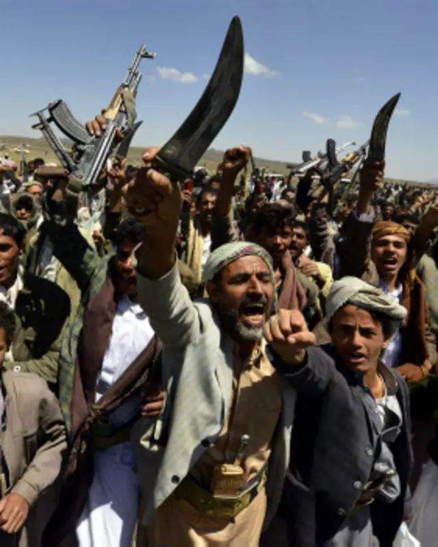 المتمردون المسلحون أخذوا يدعمون مواقعهم في العاصمة.