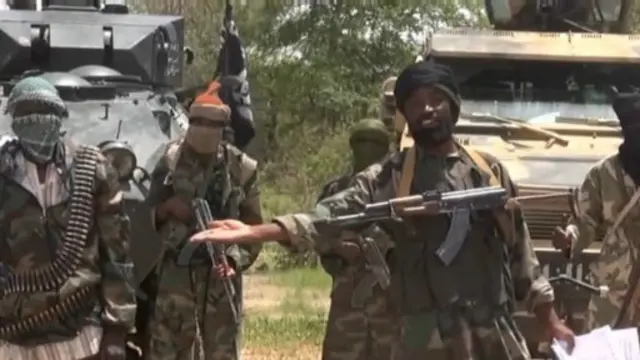 أفراد بوكو حرام مسلحون جيدا ويلبسون عادة ملابس عسكرية.