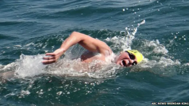 70歲的澳大利亞男子鮑多克創下了橫渡英吉利海峽年齡最大的人的世界紀錄。