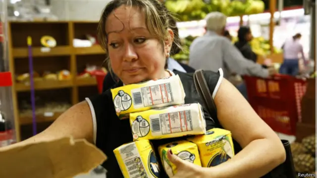 Покупательница в Каракасе