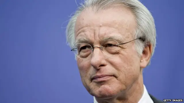 يتعرض العمدة يوزياس فان ارتسن للهجوم بسبب قراره حظر مظاهرة كان ينوي يمينيون تنظيمها في شيلدرزفايك في الشهر المقبل