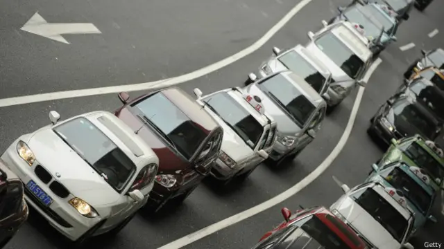 模仿加州規劃並不是沒有代價。而這些代價早在規劃實施前就料到了，比如擁堵不堪的交通。