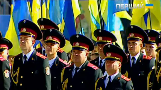 تنتزامن زيارة ميركل مع احتفالات أوكرانيا بعيدها الوطني. 