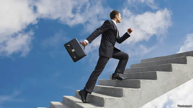 Вверх по карьерной лестнице