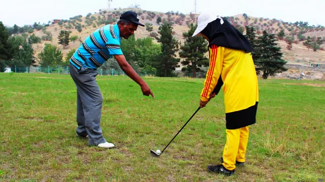 دختران ولایت هرات افغانستان نیز در این مسابقه شرکت کرده‌اند.