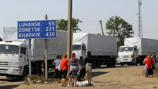 Российская автоколонна на границе