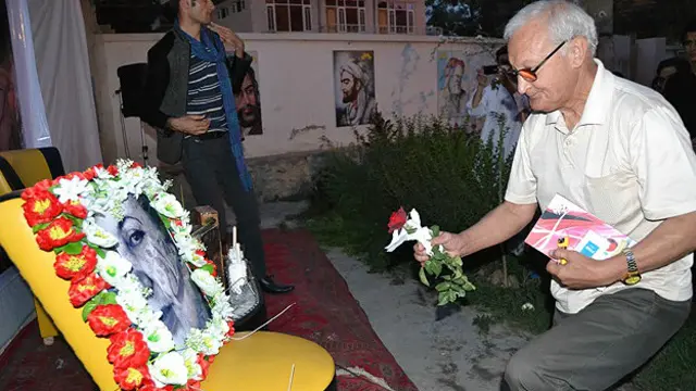 دیروز در افغانستان نیز مراسم یادبود از سیمین برگزار شد