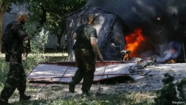 اندلع العنف في شرقي أوكرانيا حينما أعلن انفصاليون موالون لروسيا استقلالهم عن كييف