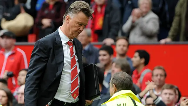 Pada awalnya kedatangan Louis Van Gaal menciptakan euforia di Old Trafford. 