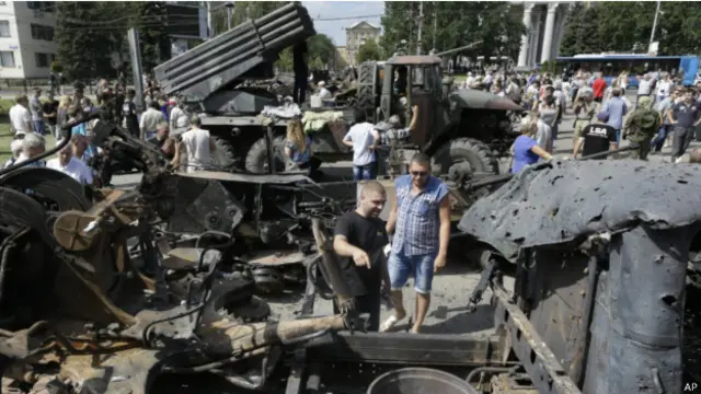 حکومت اور علیحدگی پسندوں کے درمیان جاری لڑائی میں 2000 سے زیادہ لوگ مارے جا چکے ہیں