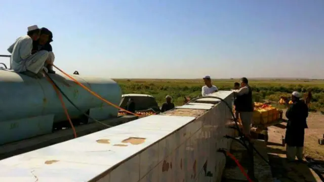 د امو له سنده د غزیدلې نل لیکې د اوبو پر ویش هم ناندرۍ را منځ ته کېږي