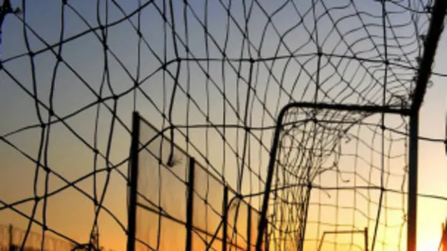 ایبوسی کے کلب کی جانب سے جاری ہونے والے ایک بیان میں کہا گیا ہے کہ ایبوسی کی موت سر پر چوٹ لگنے سے ہوئی ہے