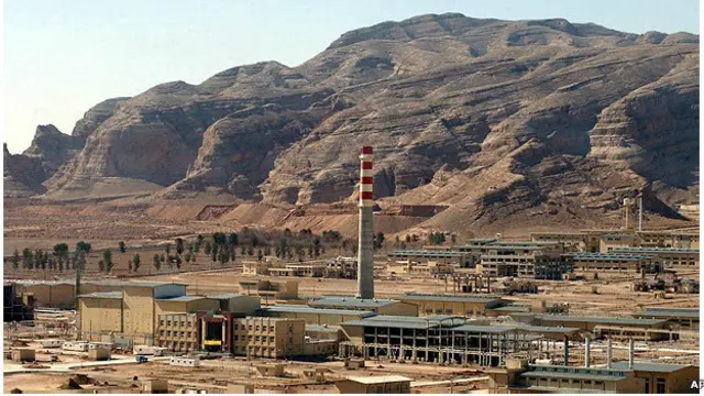 د نتنز اټومي بټۍ د مرکزي ایران اصفهان ښار ته نژدې موقعیت لري