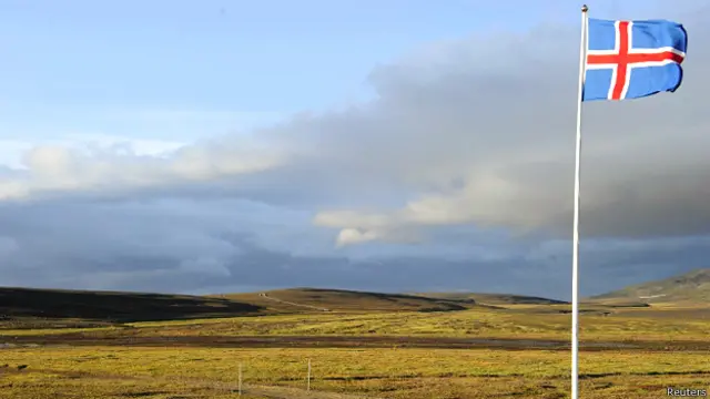 Исландский флаг