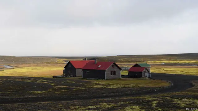 Туристы уже покинули города и селения в окрестностях вулкана, возможно, эваукация потребуется и их постоянным жителям