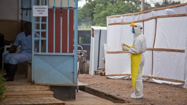 Un centre de santé au Sierra Leone, où Ebola a déjà fait près de 400 morts