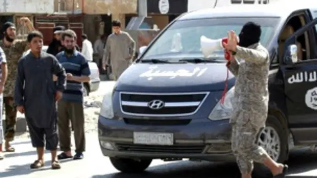 گذشتہ روز دولتِ اسلامیہ نے دعویٰ کیا تھا کہ انھوں نے شام میں ایک اور ہوائی اڈے پر قبضہ کر لیا ہے