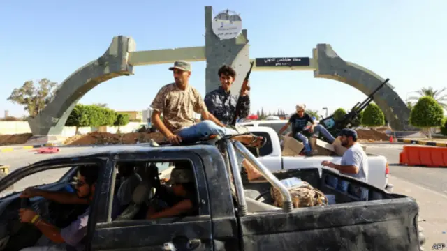 米蘇拉塔民兵聯盟已控制的黎波里機場