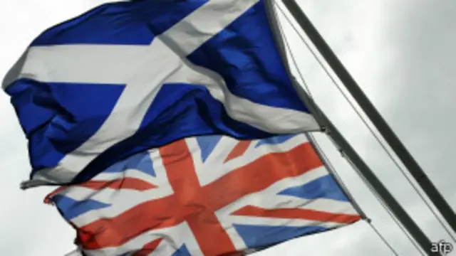 Banderas de Reino Unido y Escocia