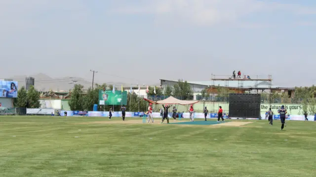 هره ورځ به دوه لوبې کېږي، لومړۍ به د سهار پر ۹ بجو او دویمه هغه به د ماسپښین په یوه بجه پیلېږي.