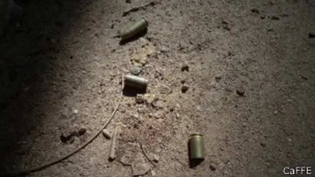 ඩිෆෙන්ඩර් රථ හතරකින් පැමිණි කණ්ඩායමක් වෙඩි තැබූ බව කැෆේ සංවිධානය පවසයි