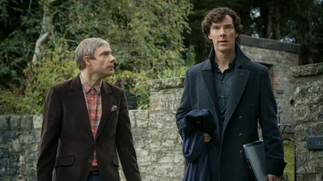 سریال بریتانیایی "شرلوک"، محصول بی‌بی‌سی هم سه جایزه برد. بندیکت کامبرباچ و مارتین فریمن، بازیگران این سریال جوایز بهترین بازیگر مرد نقش اصلی و مکمل را در بخش سریال‌های کوتاه تصاحب کردند. علاوه بر این، استیون مافت جایزه بهترین فیلمنامه را برای آخرین قسمت سری سوم این سریال به دست آورد