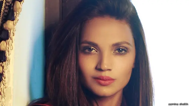 आमिना शेख़