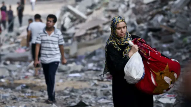 الحرب أدت إلى تشريد 100.000 فلسطيني في القطاع بعد تدمير منازلهم.