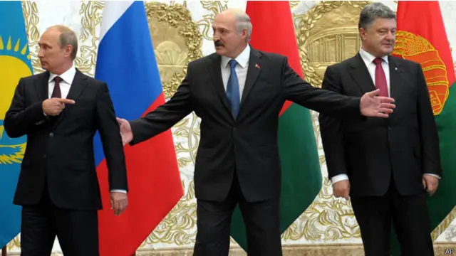 دعي الى القمة لبحث قضايا اقتصادية بالدرجة الاولى