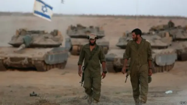 شنت إسرائيل هجومها على غزة الشهر الماضي في محاولة لوقف الهجمات الصاروخية من القطاع.