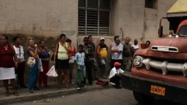 蘇聯解體，援助生命線被切斷，古巴人生活受到嚴重衝擊