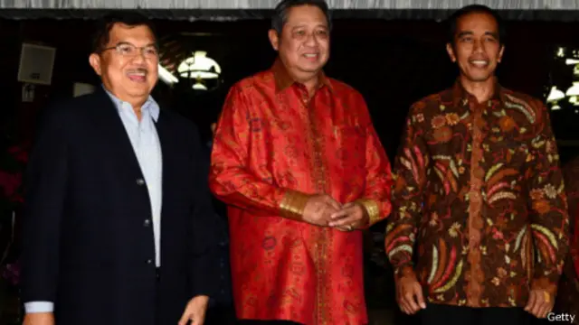 Pertemuan SBY-Jokowi di Bali, Rabu (27/08) diwarnai isu kenaikan harga BBM.