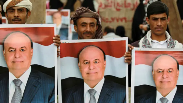 أنصار الحكومة خرجوا متظاهرين رافضين اعتصام الحوثيين.