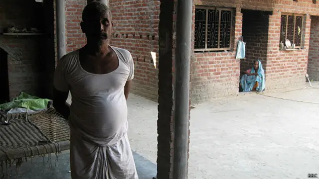 बीरे यादव के तीनों बेटे मामले में अभियुक्त हैं और फिलहाल जेल में हैं.