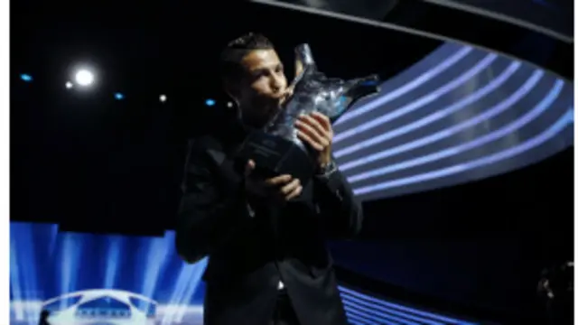 Ronaldo pemain terbaik Eropa 2013-2014.