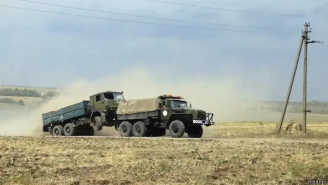 В кінці серпня кореспондент Reuters сфотографував у Ростовській області військову техніку, яка везла пошкоджений транспорт